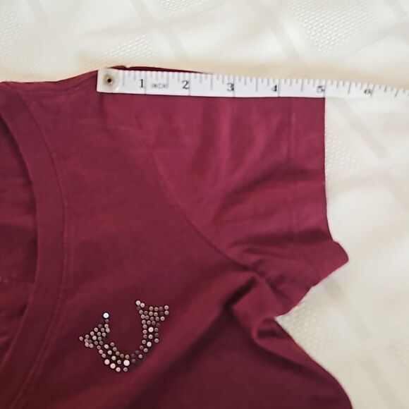 True Religion Women's Rhinestones Short Sleeves T-Shirt XS Burgundy - Picture 9 of 16